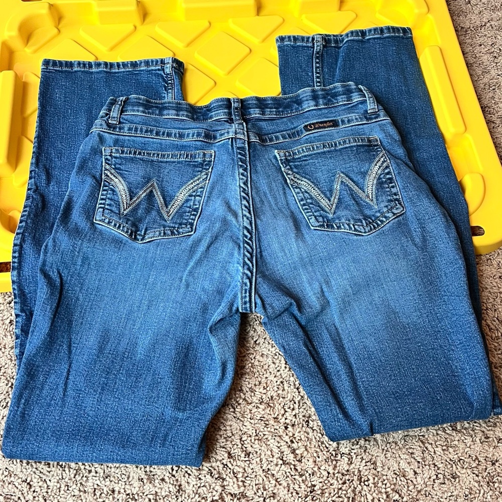 Woman’s wrangler jeans size 31x34